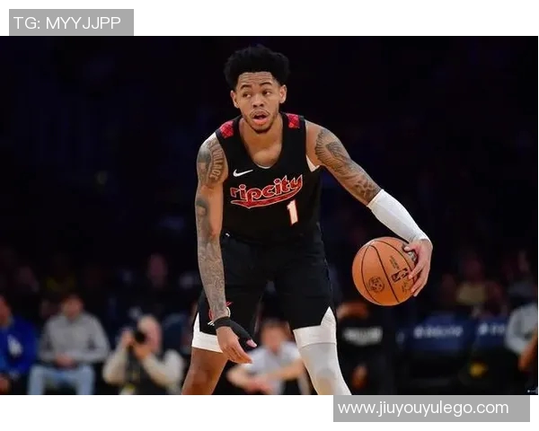 安芬尼西蒙斯谈马祖拉的篮板卡位理念与团队意识培养 安芬尼西蒙斯谈马祖拉的篮板卡位理念与团队意识培养