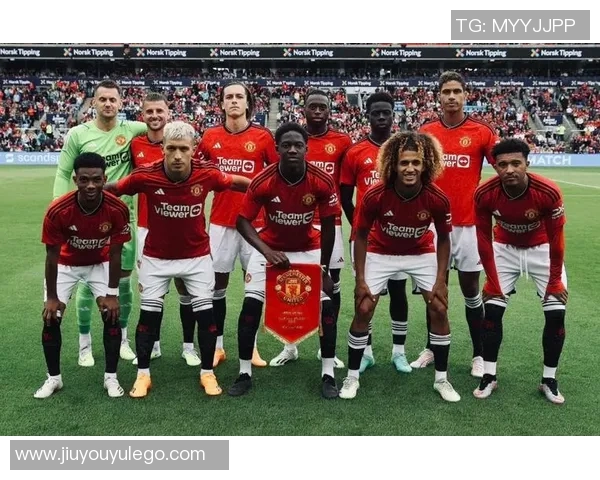 曼联客场对阵利兹联首发阵容公布多名主力缺阵新援首次登场