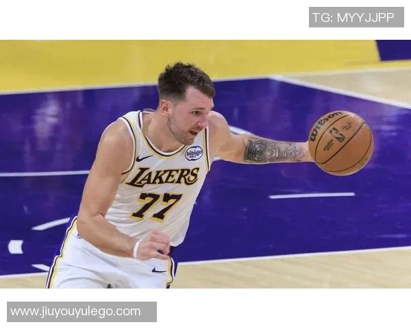 开拓者媒体人称里夫斯状态出色湖人队在东契奇与老詹归来后实力不容小觑